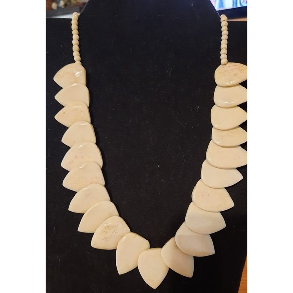 Vintage Polished Carved Bone Necklace in the Shape of Circles - Picture 1 of 7